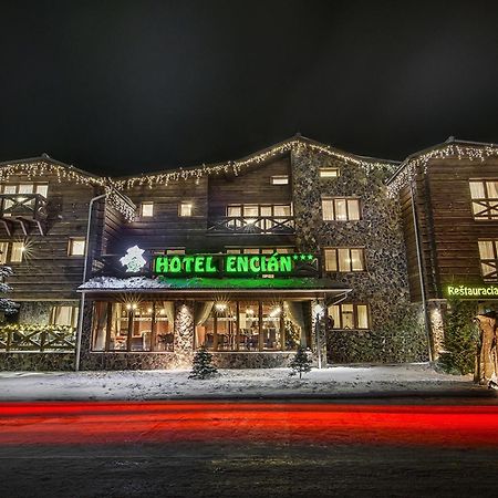 Horsky Hotel Encian โดโนวาลี ภายนอก รูปภาพ